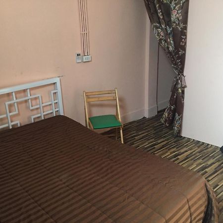 Big Orange Localstay At Siam Bangkok Kültér fotó